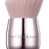Fenty Beauty BABY 'BUKI BRUSH - Puderpinsel - 165 - Damen -Fenty Beauty || Guru Shop Verkäufe 29eae8bf0e1b4b7db77483f2f7ace33c