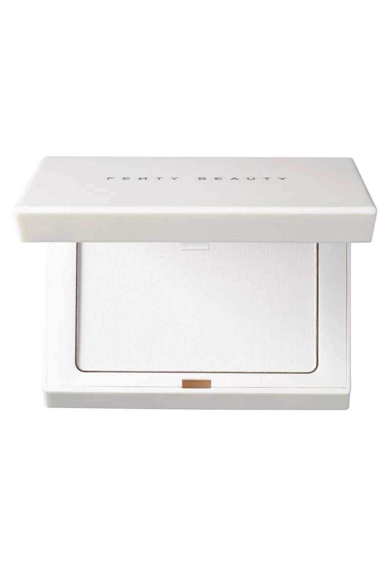 Fenty Beauty INVISIMATTE BLOTTING POWDER MATTIERENDER PUDER - Puder - - - Damen 3 Fenty Beauty INVISIMATTE BLOTTING POWDER MATTIERENDER PUDER - Puder - - - Damen