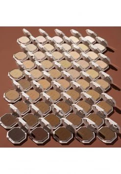 Fenty Beauty PRO FILT'R SOFT MATTE POWDER FOUNDATION - Foundation - 250 - Damen 11 Fenty Beauty PRO FILT'R SOFT MATTE POWDER FOUNDATION - Foundation - 250 - Damen -Fenty Beauty || Guru Shop Verkäufe 57955e59df214bc2a3ab9c5e738cb6f2