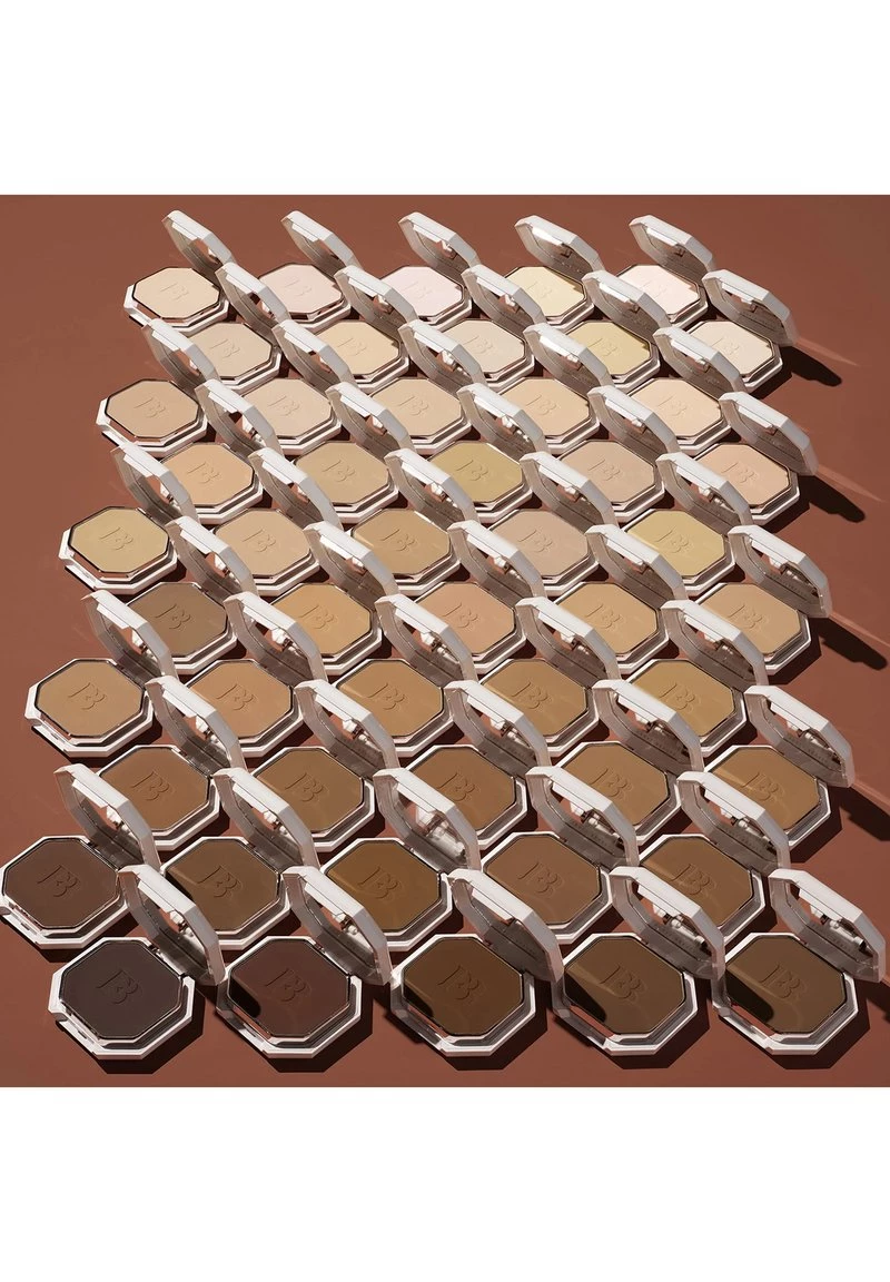 Fenty Beauty PRO FILT'R SOFT MATTE POWDER FOUNDATION - Foundation - 250 - Damen 5 Fenty Beauty PRO FILT'R SOFT MATTE POWDER FOUNDATION - Foundation - 250 - Damen – Bild 3