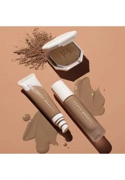 Fenty Beauty PRO FILT'R SOFT MATTE POWDER FOUNDATION - Foundation - 250 - Damen 13 Fenty Beauty PRO FILT'R SOFT MATTE POWDER FOUNDATION - Foundation - 250 - Damen -Fenty Beauty || Guru Shop Verkäufe 69dd6cd2f79d4495b1ba2967c40c1e25