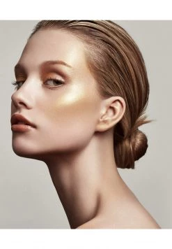 - Unisex FENTY BEAUTY BY RIHANNA FLY GLOW VAULT FACE, CHEEK, EYE ESSENTI - Make-up Set - Multi -Fenty Beauty || Guru Shop Verkäufe d0453c679ecf4339ba8c6b4b5463614e