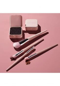 FENTY BEAUTY BY RIHANNA DRY BRUSH CLEANING-SPONGE - Make-up Schwämme & Blenders - - - Damen -Fenty Beauty || Guru Shop Verkäufe ef978d535c73481e8965cdb133931a2f